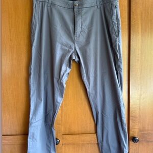 Birddogs Men's medium Gray Chinos